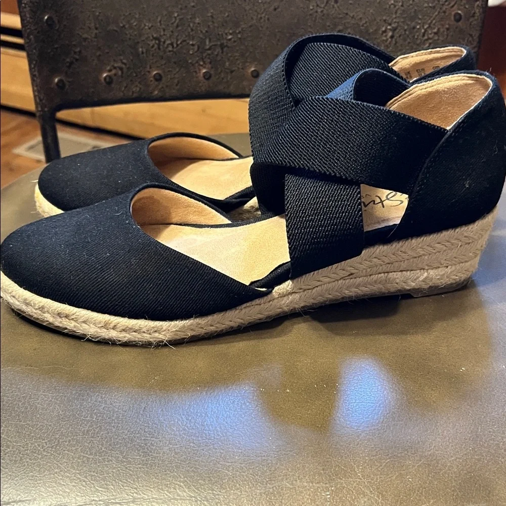 Life Stride Black Espadrille Wedge Sandals